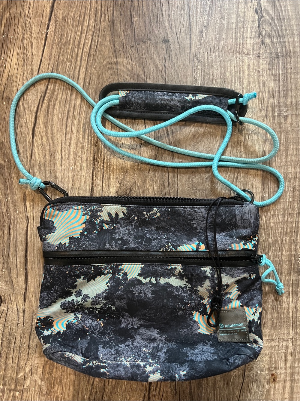 Lululemon Established 1998 Crossbody Pouch Paracord Rope Strap Print Pouch